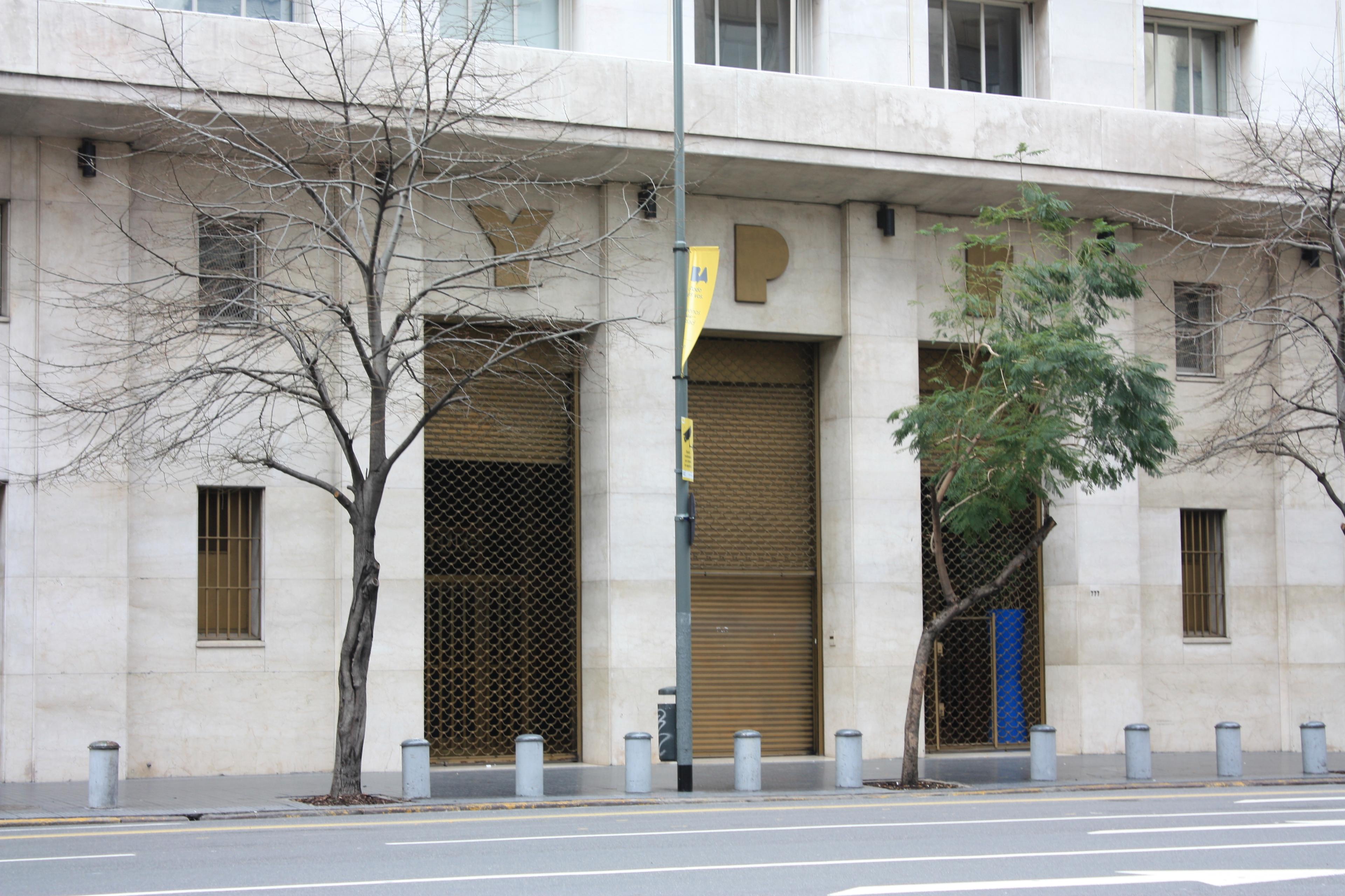YPF vendió el 70% de Metrogas a Edenor y Andina PLC por US$780 millones: el grupo de Manzano pasa a controlar luz y gas en el AMBA