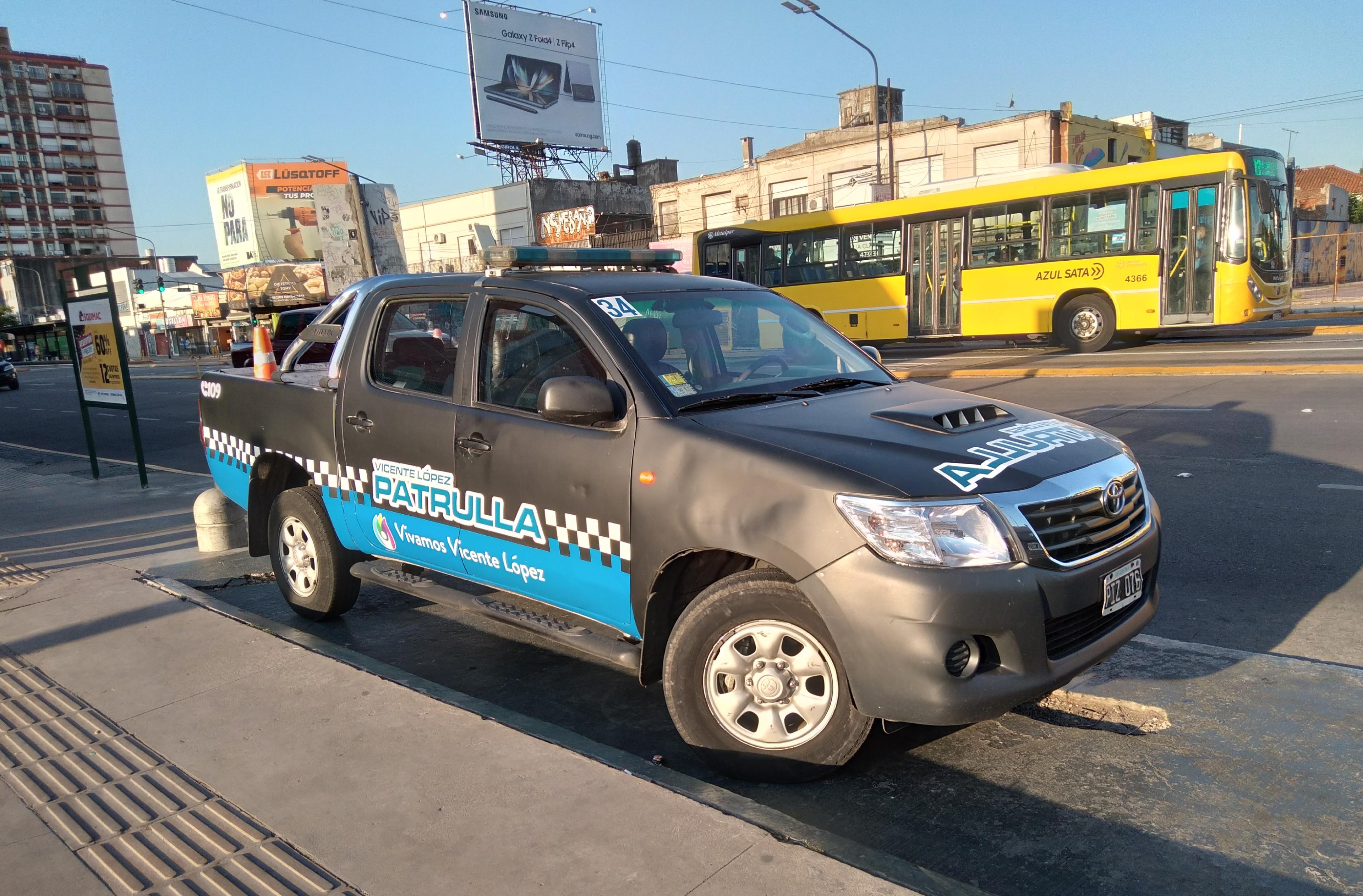 Ofrecen hasta $10 millones de recompensa por un prófugo acusado de matar a un policía en Lanús